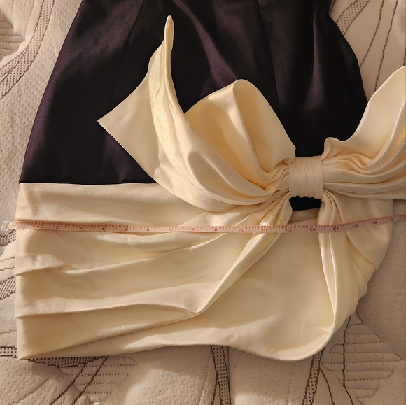 HOUSE OF CB 'Golda' Black Satin Dress - Picture 9 of 9